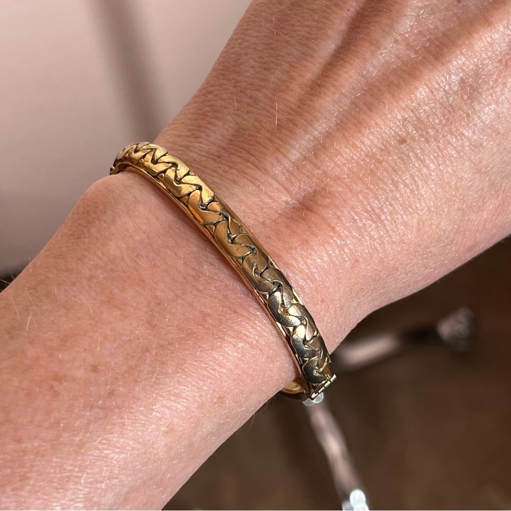 Vintage 80 90 Retro Heavy Gold plated Omega Chain Mobwife Bangle Bracelet - Picture 8 of 13
